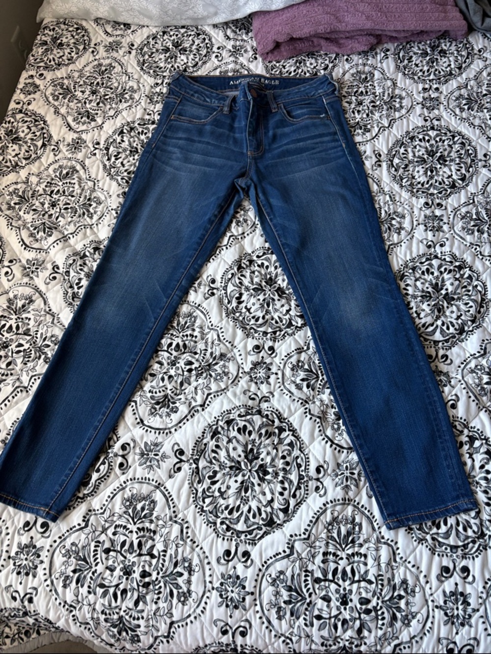 American Eagle Outfitters Blue Denim Jeans with Gold Stitching